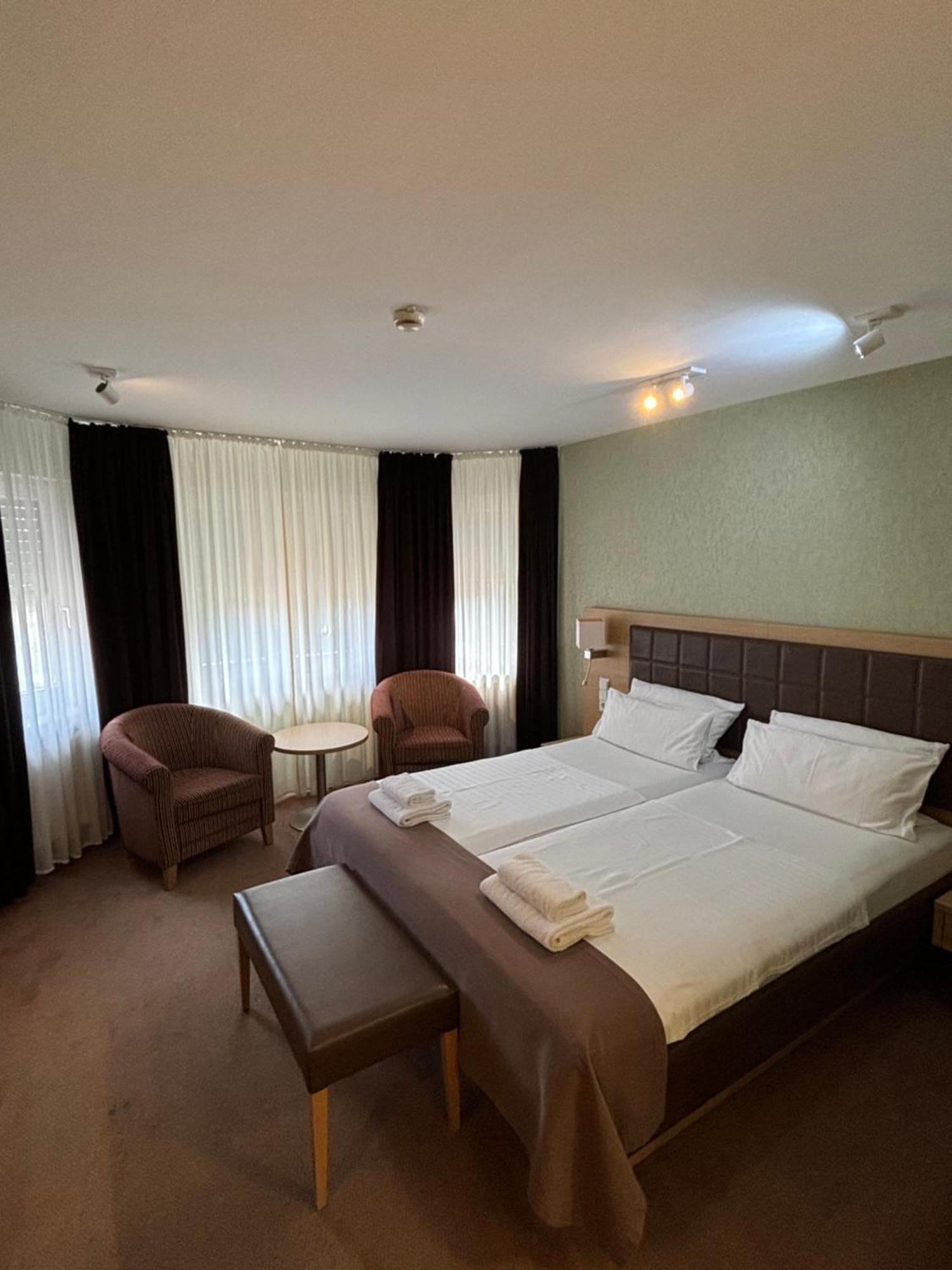 Hotel Ortel Gmbh Besigheim Zewnętrze zdjęcie